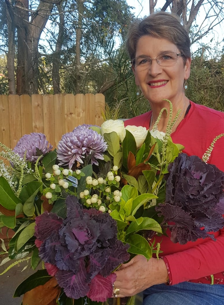 Celebration time! Our wonderful Jackie Beattie has been a loyal member of Berowra Toastmasters for 15 years. Jackie is an integral team member and continues to generously help many others with her wealth of experience. She is a legend! 💜
